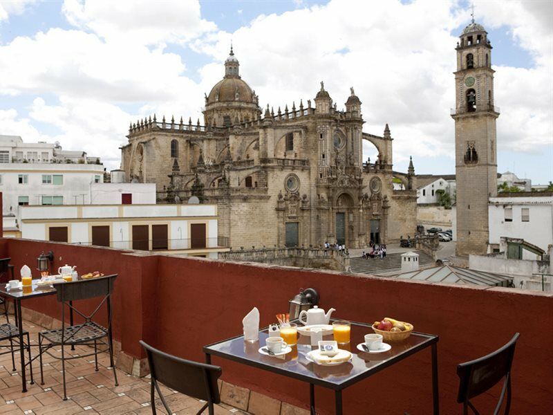 Bellas Artes Catedral Jerez de la Frontera Exterior photo